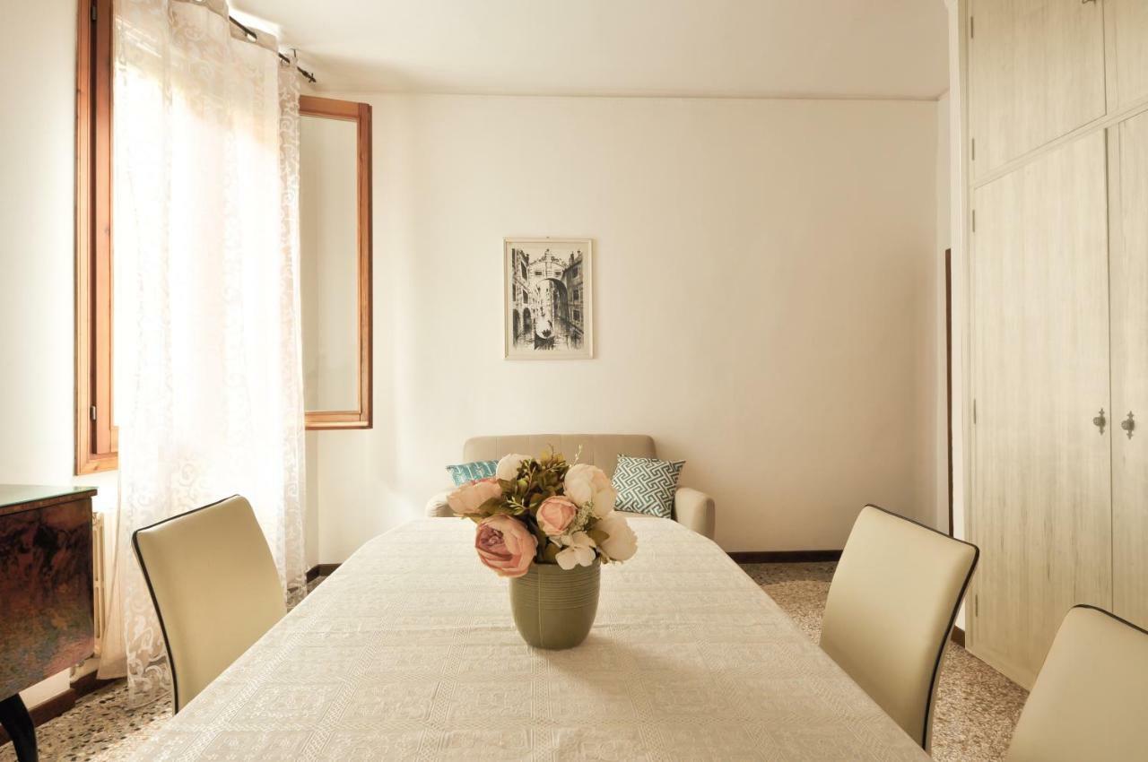 Venetian Mood Appartamento Bianco Ngoại thất bức ảnh